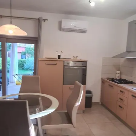 Matteo Kuca Za Odmor