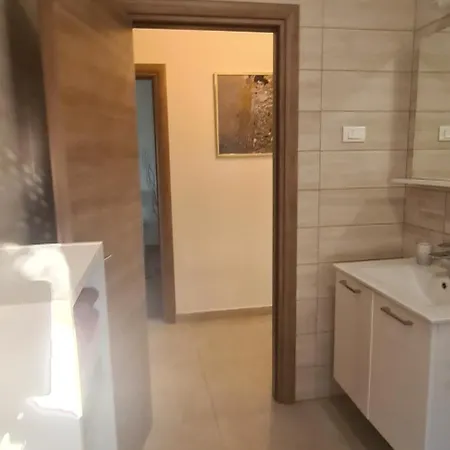 Matteo Kuca Za Odmor וילה