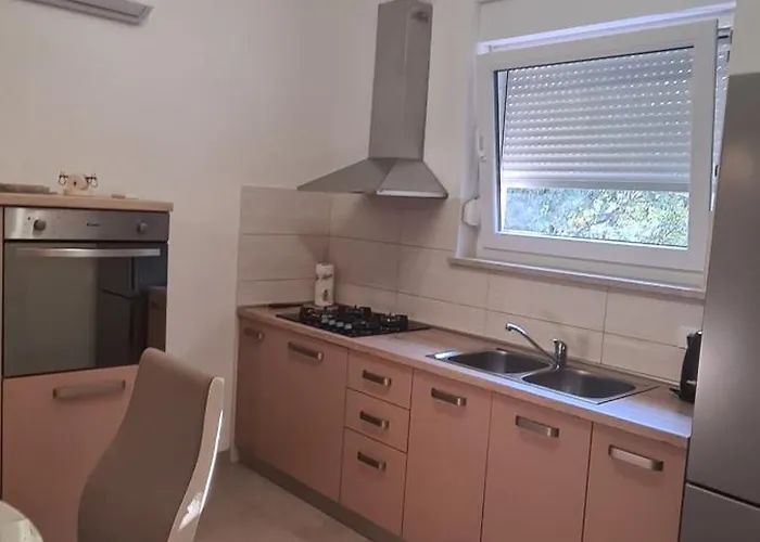 Matteo Kuca Za Odmor * Пула