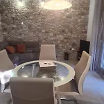 Matteo Kuca Za Odmor * פולה