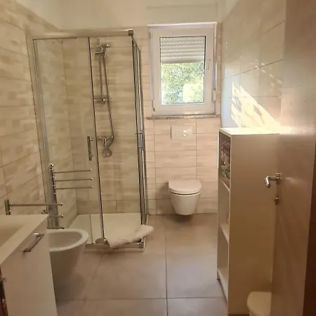 Matteo Kuca Za Odmor * Pula